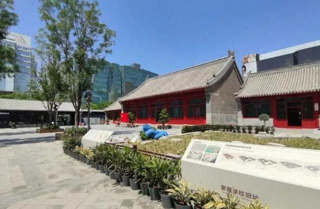 天安门附近的钉子户，小小四合院无人敢动，原来是位大人物