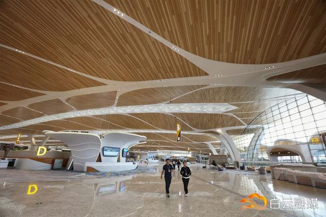 第五跑道启用！白云机场正式迈入“五跑道”运行新时代