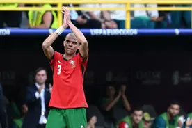 佩佩：从“武僧”到“扫地僧”，背后藏着位“苦行僧”图片