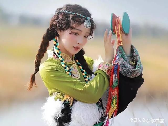 为什么有钱人往往信佛？一位每天4点拜佛的亿万老板，告诉我真相