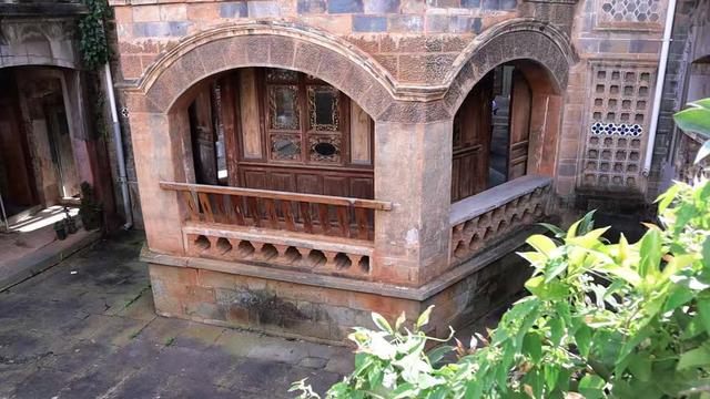 昆明动车直达，又一座小众的千年古镇，四季如春，古迹遍布