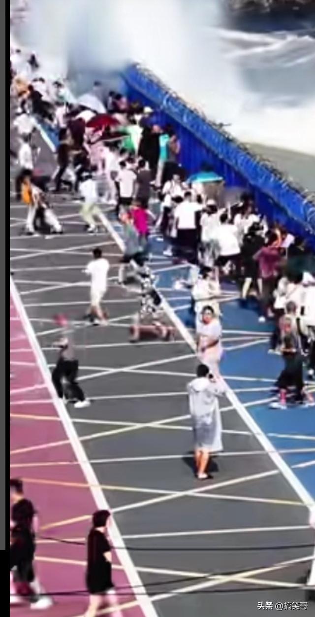 千年浪潮涌入钱塘江，震撼上空上演历史画卷。