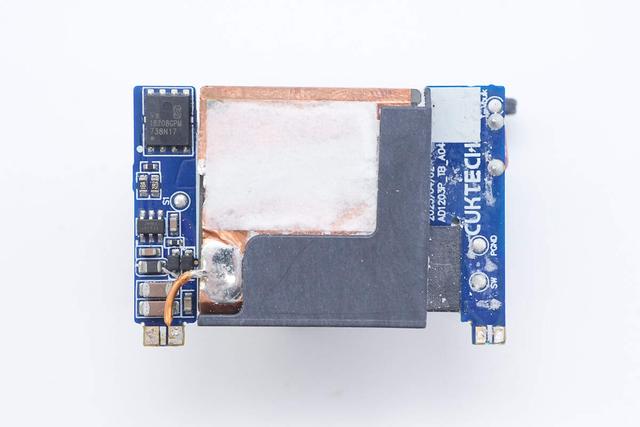 小米120W澎湃秒充+100W PD快充，酷态科10号超级电能充mini拆解