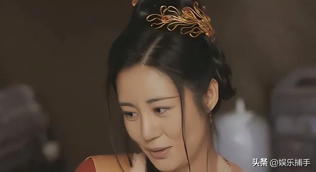 被赵本山“养”了11年，闪婚假富豪的毕畅，如今的下场怪不了别人