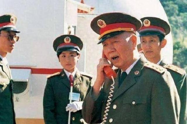 首次访华就不尊重我国？中国当场撤走仪仗队：摆正态度再来吧！