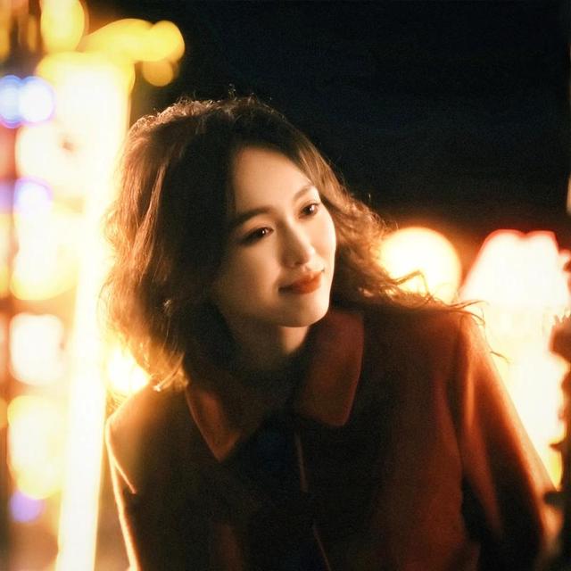 婚变传闻后，罗晋携任素汐与母亲去祈福，撕碎了唐嫣最后一丝体面