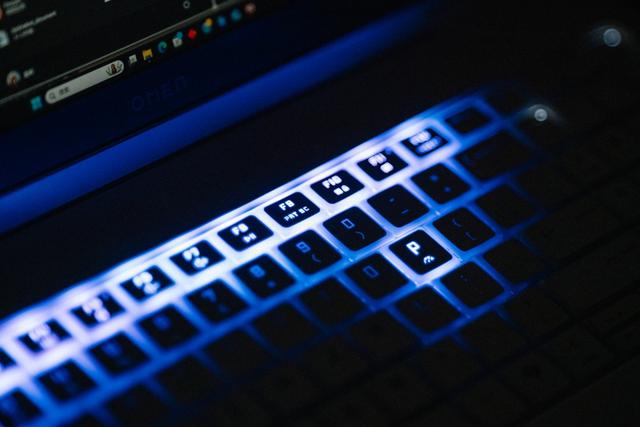 OMEN暗影精灵MAX评测：颜值很高，性能很猛