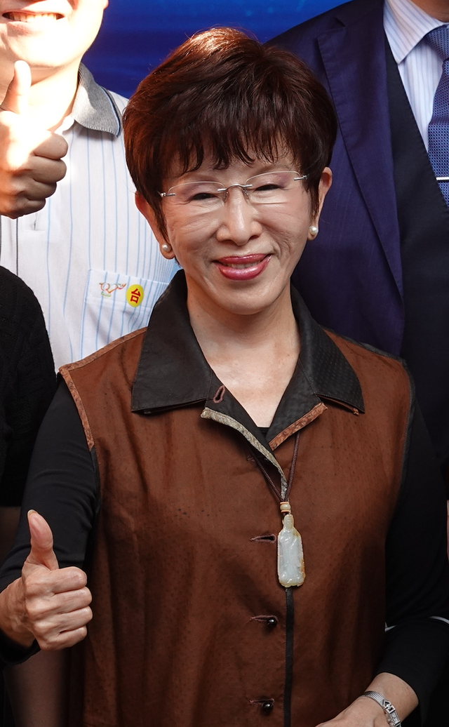 回台北直接扣押？洪秀柱返程专机已落地，然而国台办早就把话挑明