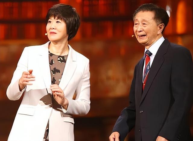 86岁宋世雄现状：定居北京老到认不出，托举儿女成才后却都在国外