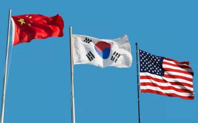 特朗普发力，韩国一夜变天？李在明：放弃经济靠中国，安全靠美国