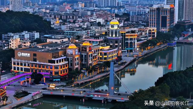 中国用伟人名字命名的城市，美食叫板潮汕，公园环绕适合宜居！