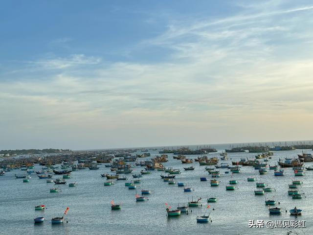 越南8日游（第六天，美奈仙女溪、红沙丘和小渔村日落）