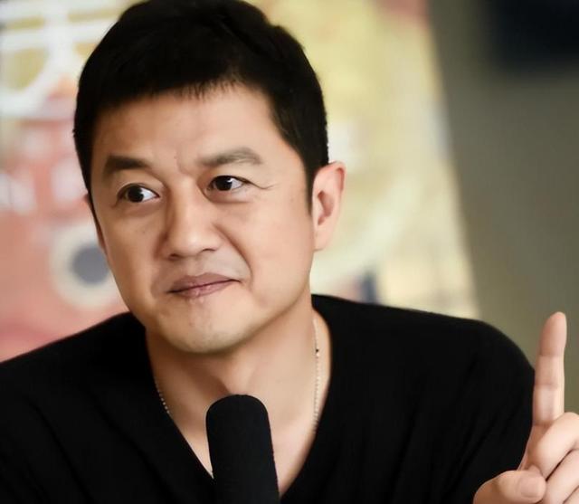 李亚鹏事件再升级！房东助理揭内情，暗指忘恩负义	，当地居民发声