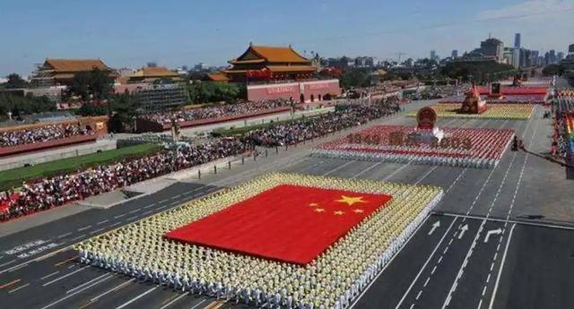 难怪特朗普不来看阅兵，中方公布重磅消息，用70分钟让美认清差距