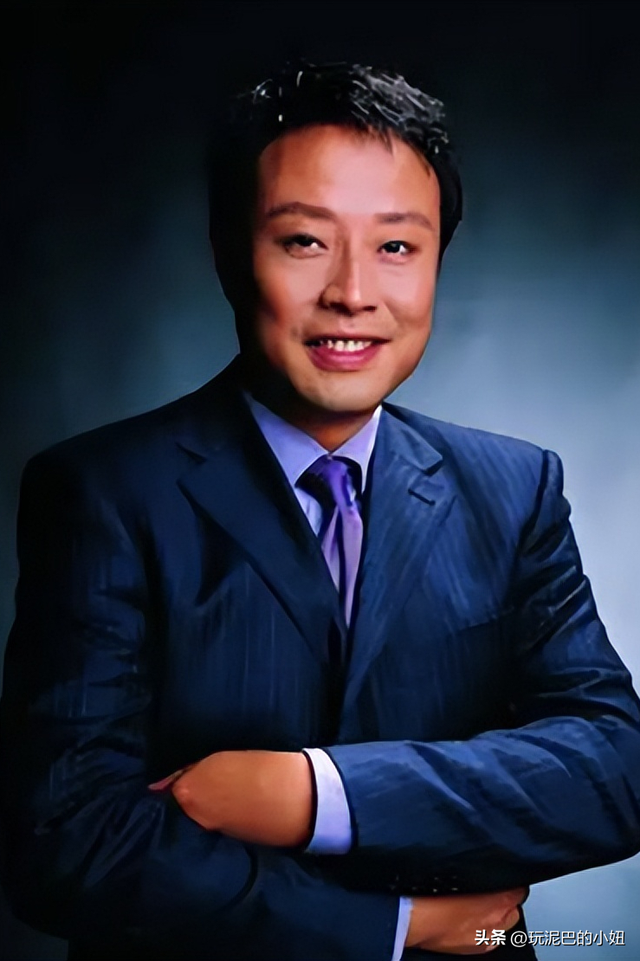 没想到，主持央视天气预报将近30年的宋英杰，竟是兼职“临时工”