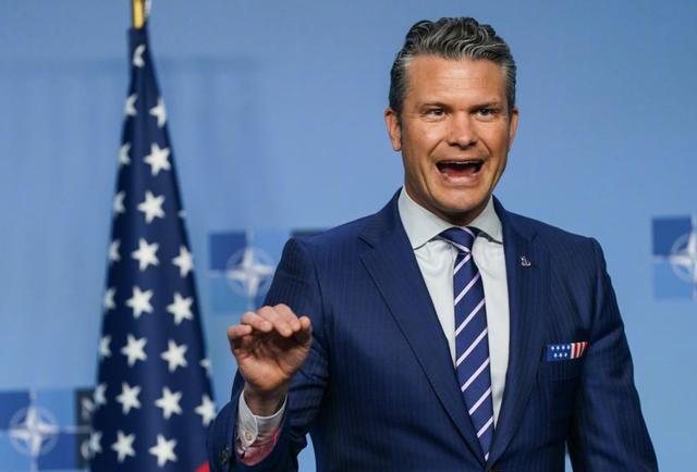 美军连夜通告全球，特朗普想通了：对中国不能来硬的，要上点手段