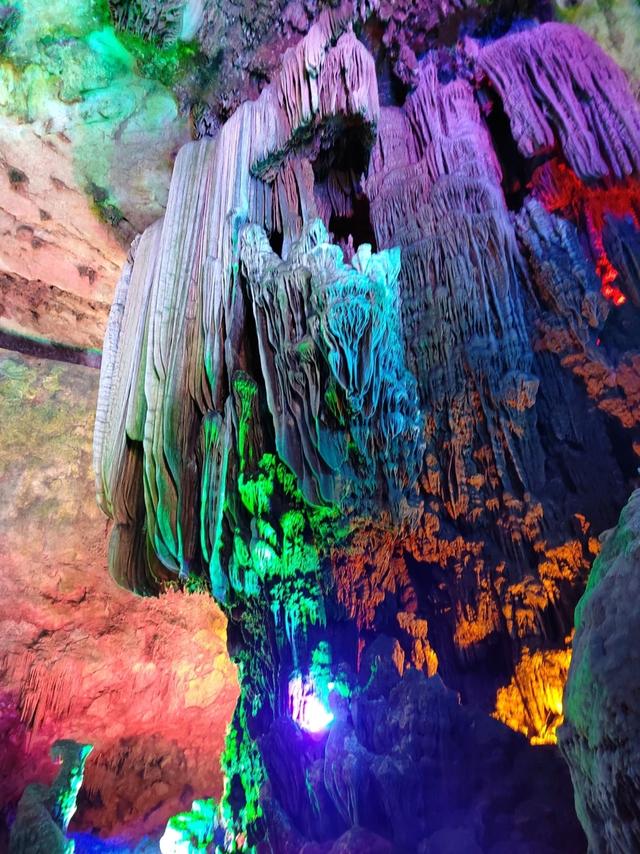 阳朔与荔浦银子岩哪个更推荐？两者都去过后，我的答案只有一个