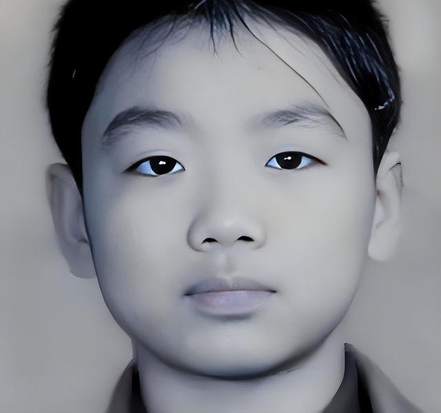 亲情重要还是金钱重要？就算如今的刘强东，面对儿子时也充满遗憾