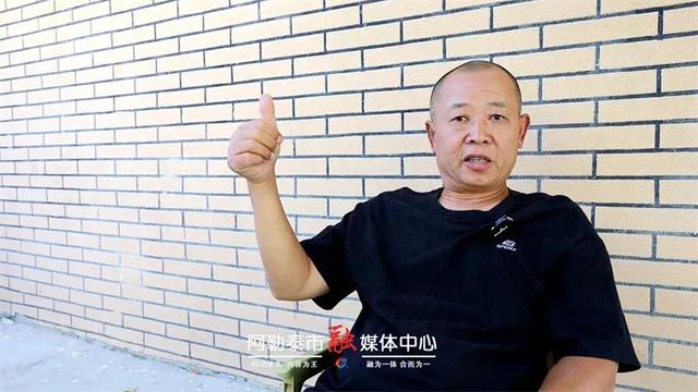 阿勒泰市共享卫生间+免费停车 游客直呼“细节暖到心窝里”
