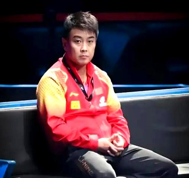 珍贵的中国男乒五龙合影：邱贻可最突出，王皓一细节暴露“人品”
