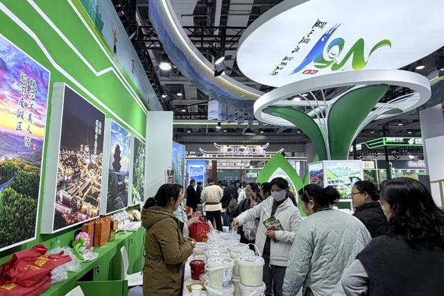 益阳文旅精彩亮相2025湖南文旅产业博览会并斩获多项殊荣