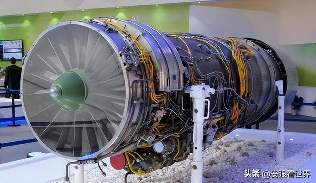 歼-36新版本来袭！二号验证机细节首度解析，战力飙升背后有玄机