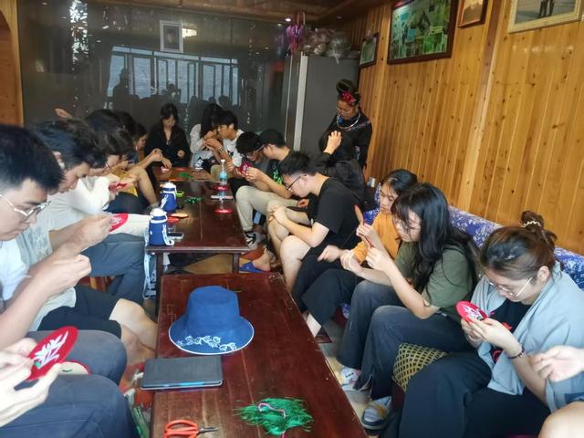 “国庆·中秋”第四天：西江旅游掀高潮“苗文化”体验受热捧
