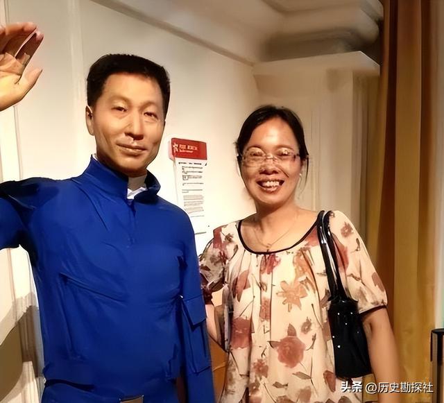 我国首位航天员杨利伟，被授予少将军衔，退休后能享受什么待遇？