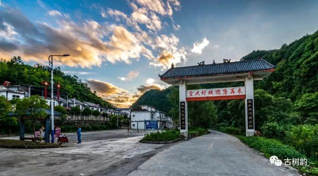 推窗见山,卧听雨声,在安康民宿里寻找最美秋天!