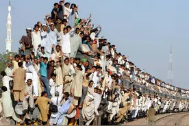 印度女主持人要我们道歉，问凭啥叫他们阿三，叫阿三有三大原因图片