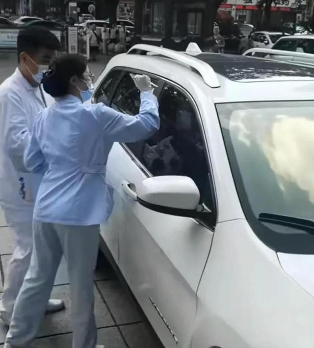 男子昏迷前开车冲进中医院自救失败：家里有双胞胎儿子，才44岁！
