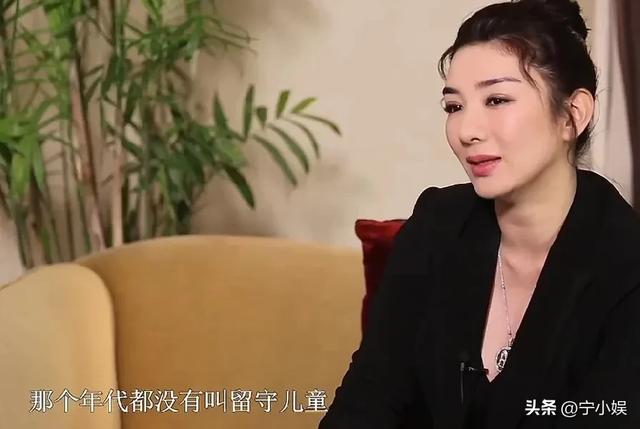 霍思燕点名炮轰，前夫骂她淫猫：女儿出言不屑，撕碎黄奕的体面