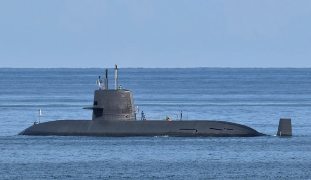 日本天皇亲自出山，对中国的反击正式开始，高市早苗憋出了一妙计