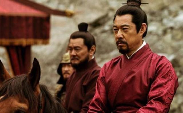 朱棣上联：“灯明月明，大明一统”，无人敢对，神童却妙对下联
