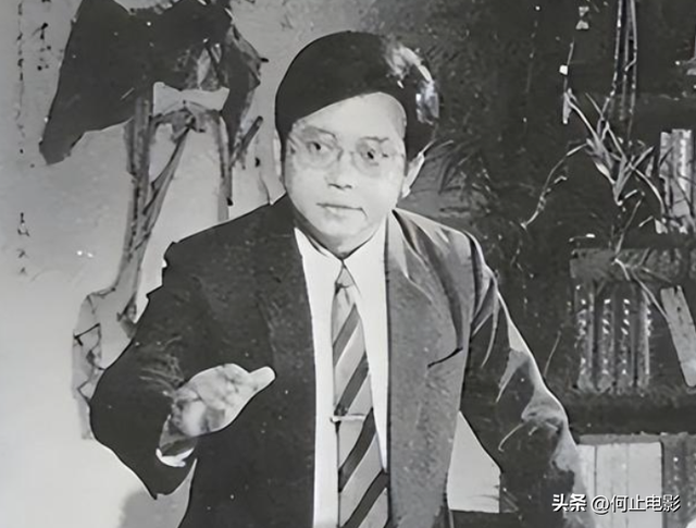 事实证明，被传卖掉上亿豪宅移民美国的王刚，已经走上另一条大道