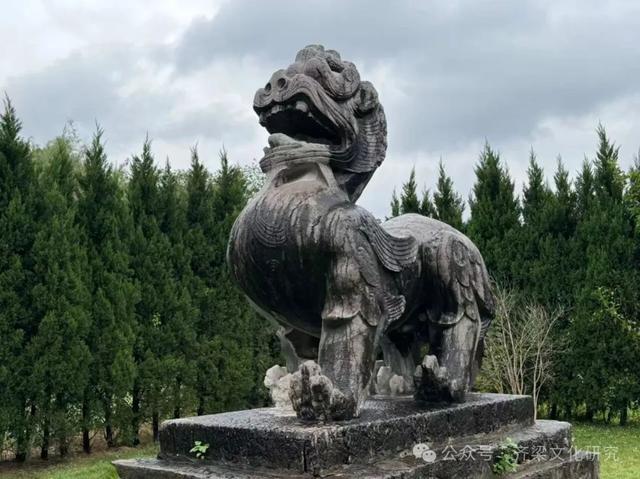 实地探访南京狮子冲昭明太子萧统和他母亲丁令光的安宁陵