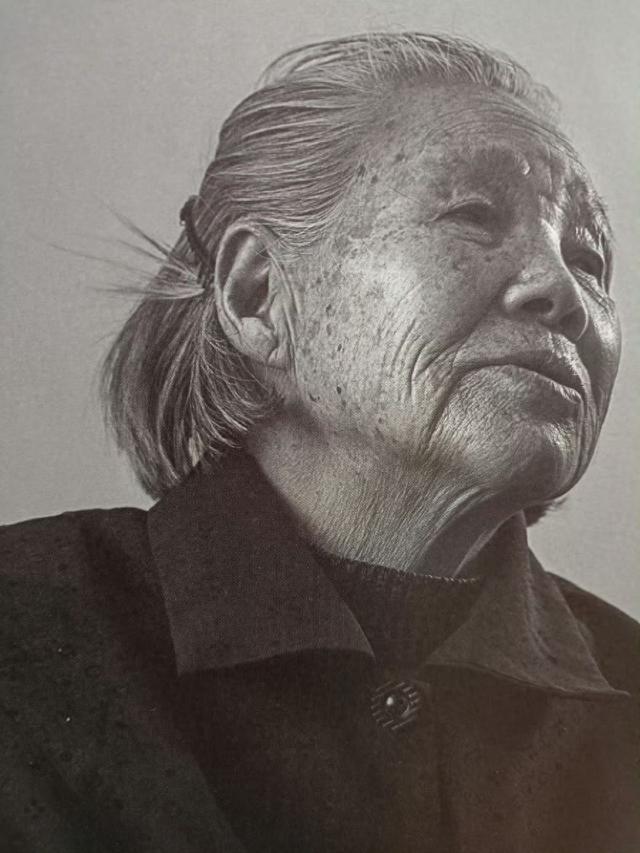 一路走好，2026年不到5天，5位名人接连传噩耗	，最年轻的仅18岁！