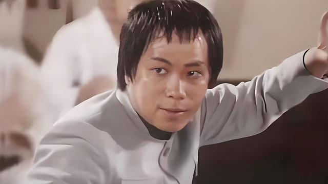 林凤娇也没想到	，成龙竟在梁小龙去世后，因一特殊举动扭转了口碑