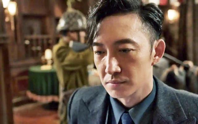 给过去10年最好的谍战剧排个名：《沉默的荣耀》第6，《风筝》第2