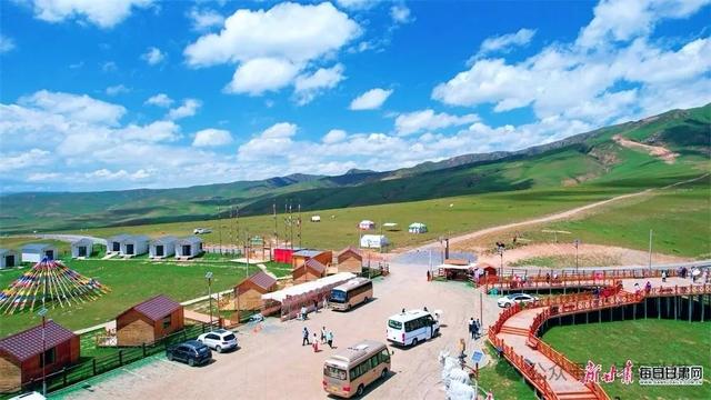 在甘加秘境，解锁草原、石林、雪峰的奇幻之旅！