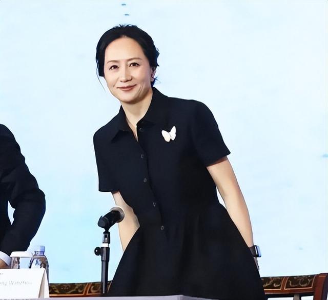 官媒发文	，53岁孟晚舟再破天花板，让任正非和整个商界刮目相看