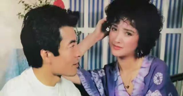 何晴葬礼，三段感情三个男人皆缺席！ 第2张