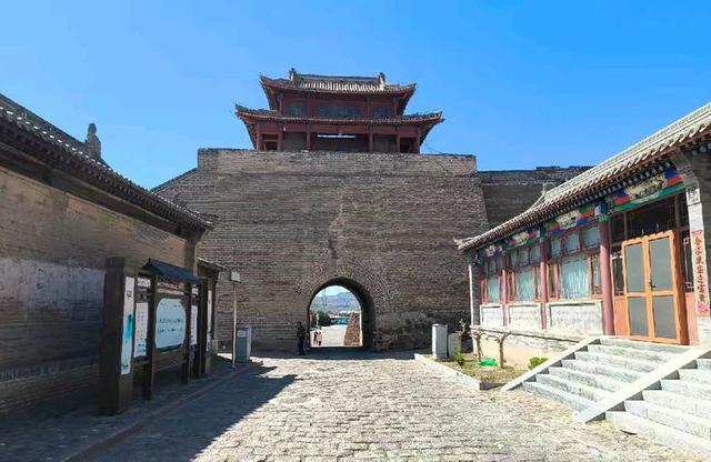 参观游览古代的邮局——河北鸡鸣驿站