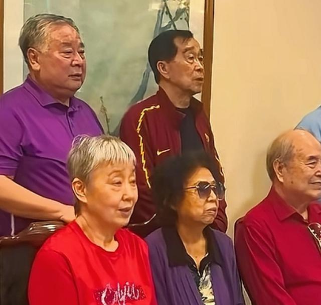 相声界泰斗北京聚会，李国盛坐C位，李金斗 赵炎 石富宽站二排