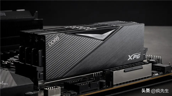 内存价格暴涨25%！三星延迟报价使缺货潮持续至明年