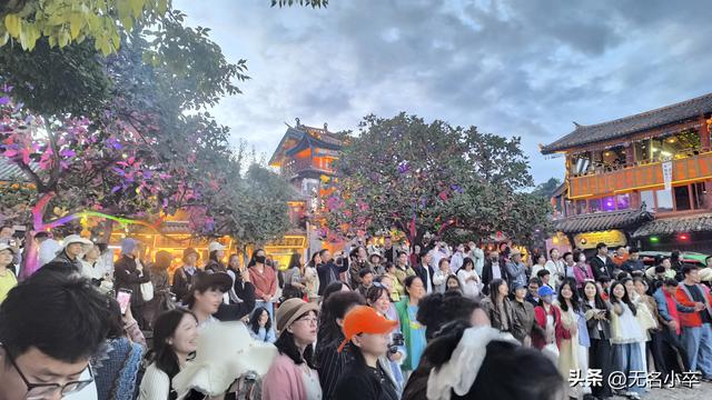 云南“乱”得很！但这种“群魔乱舞”，我劝你千万别错过