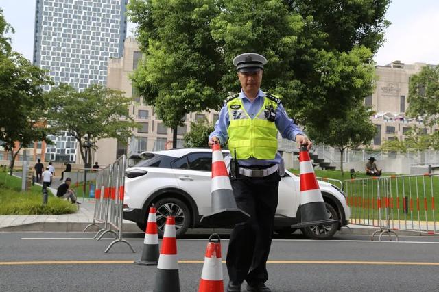 全国交警集体更名！“交警”变“交管”，一字之差关乎每个人出行