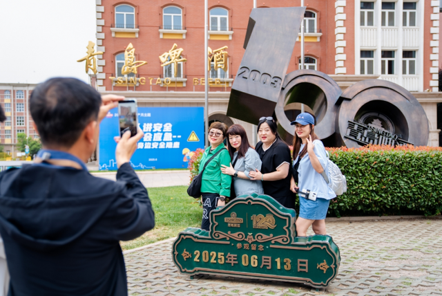 “入境游第一站”，何以成为城市“新赛道”？
