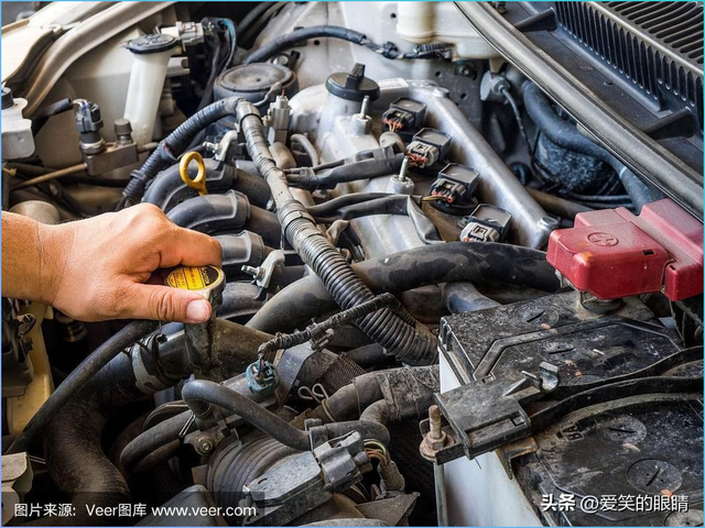 你有没有发现？现在坚持买油车的人，基本都逃不出这4种情况