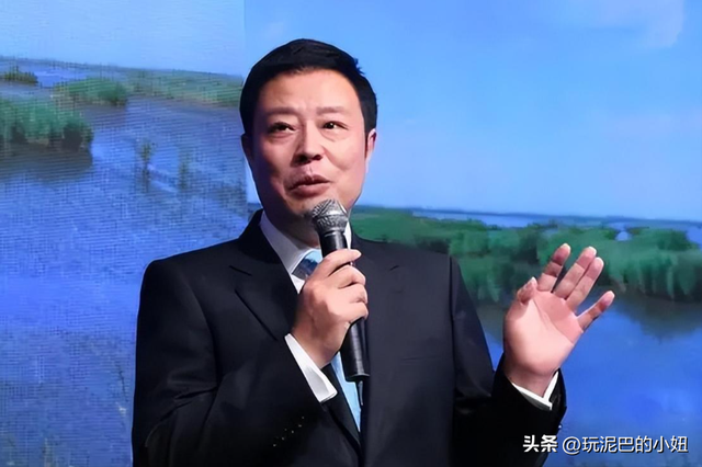 没想到，主持央视天气预报将近30年的宋英杰，竟是兼职“临时工”